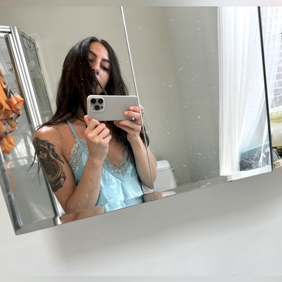 Meet your Posher, Elizabeth - Picture 1 of 1